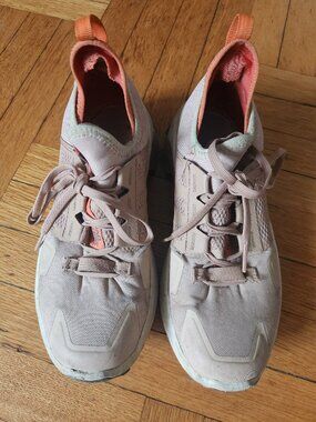 Salomon Trail Running Sneakers